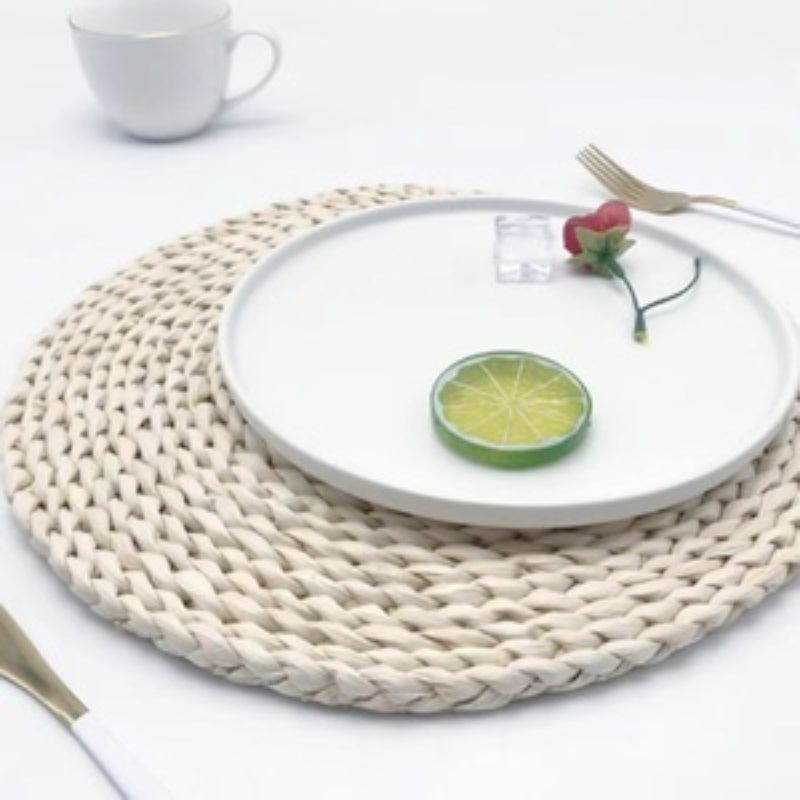 6 Pack Woven Placemats, Natural Corn Husk Placemats, Round Straw Braided Table Mats,11.8 inch