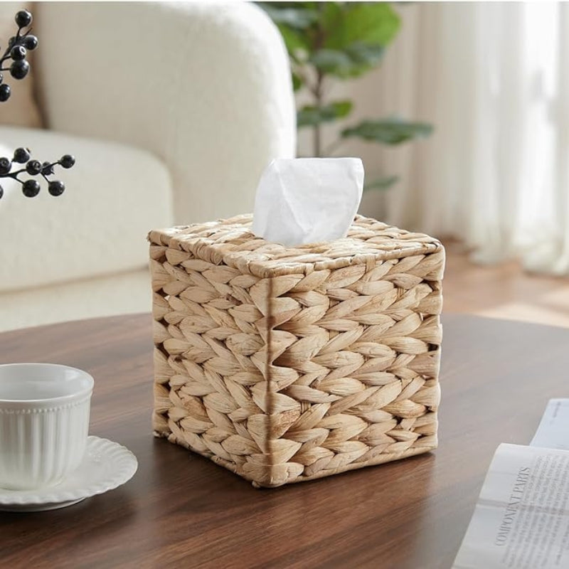 YANGQIHOME Tissue Box Cover Square, Water Hyacinth Tissue Box Holder with Lid - Handwoven Square Tissue Box Cover, 1 Pack, 5.9" x 5.9" x 6.3"