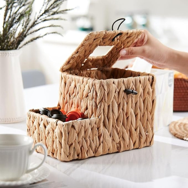 YANGQIHOME Tissue Box Cover Square, Water Hyacinth Tissue Box Holder with Lid - Handwoven Square Tissue Box Cover, 1 Pack, 5.9" x 5.9" x 6.3"